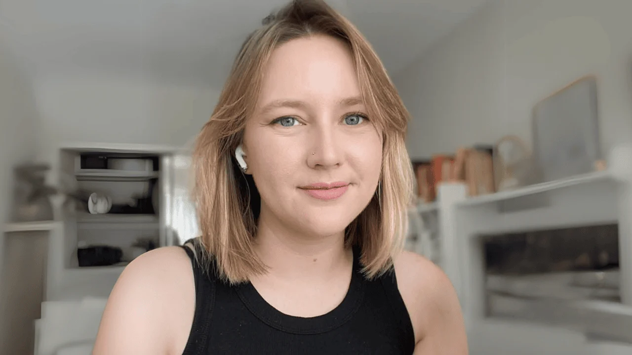 Rachelle in Theory's 4-App Minimal Stack